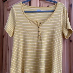 (3/$10) OLD NAVY TEE